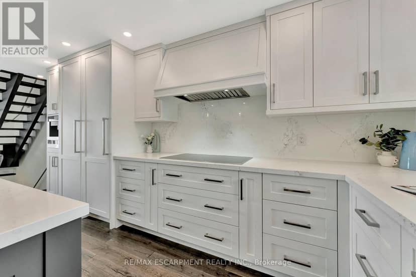 3 - 2136 Old Lakeshore Road — photo 9 of 40
