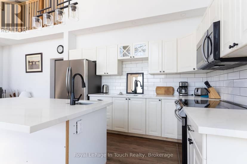 26 Macey Bay Road — photo 13 of 24