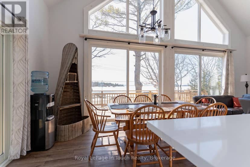 26 Macey Bay Road — photo 16 of 24