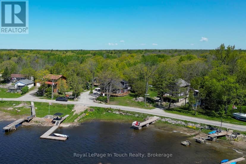 26 Macey Bay Road — photo 3 of 24