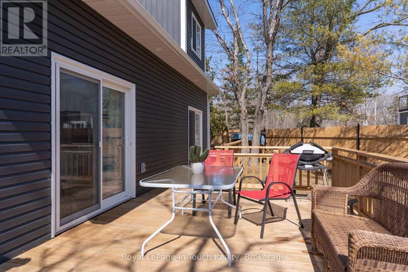 26 Macey Bay Road — photo 5 of 24