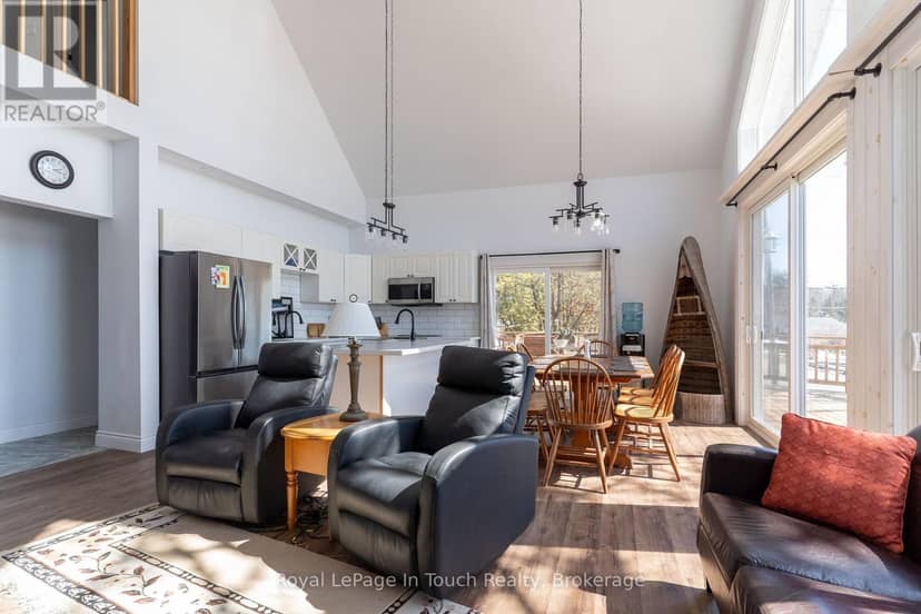 26 Macey Bay Road — photo 9 of 24