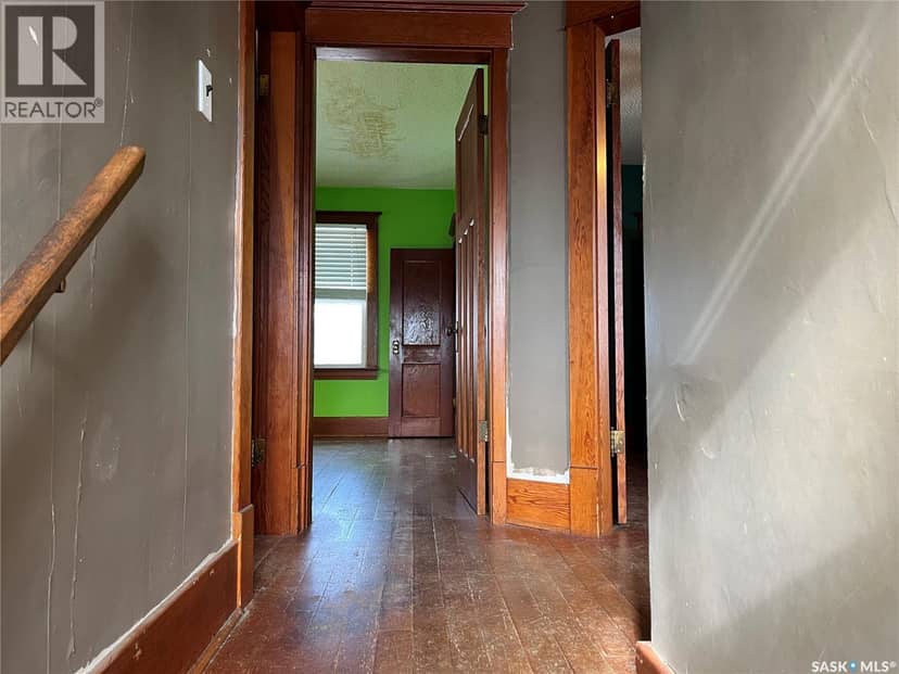 133 2nd STREET E — photo 17 of 36