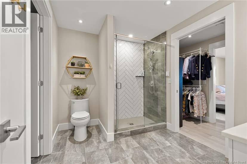 55 Queen Street Unit# 702 — photo 18 of 39