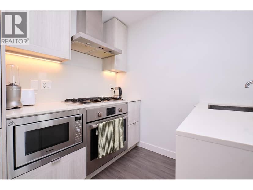 504 2351 BETA AVENUE, Burnaby, photo 6