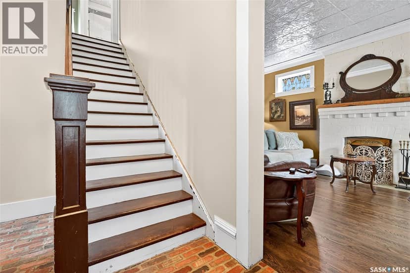 204 Rose STREET — photo 4 of 40