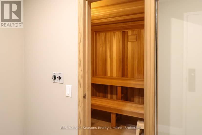409 - 172 Eighth Street — photo 17 of 19