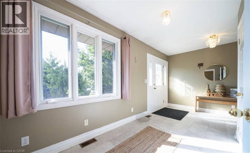 385 MOUNT PLEASANT Road — photo 4 of 33