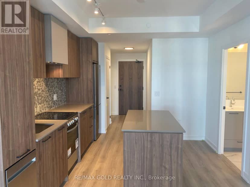 301 - 10 Lagerfeld Drive — photo 20 of 40