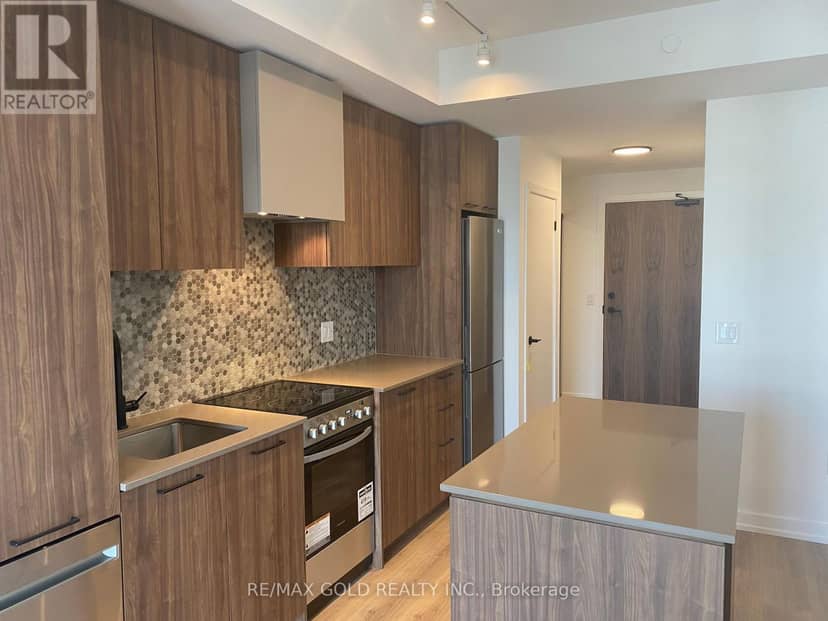 301 - 10 Lagerfeld Drive — photo 22 of 40