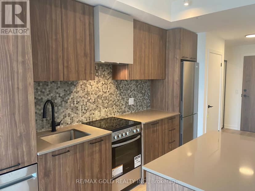 301 - 10 Lagerfeld Drive — photo 23 of 40