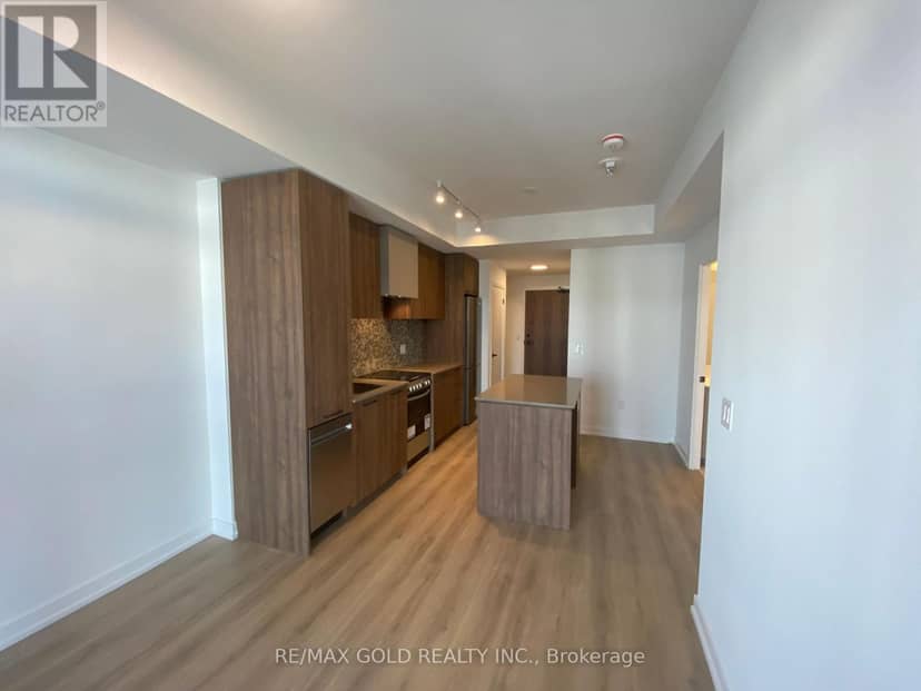 301 - 10 Lagerfeld Drive — photo 26 of 40