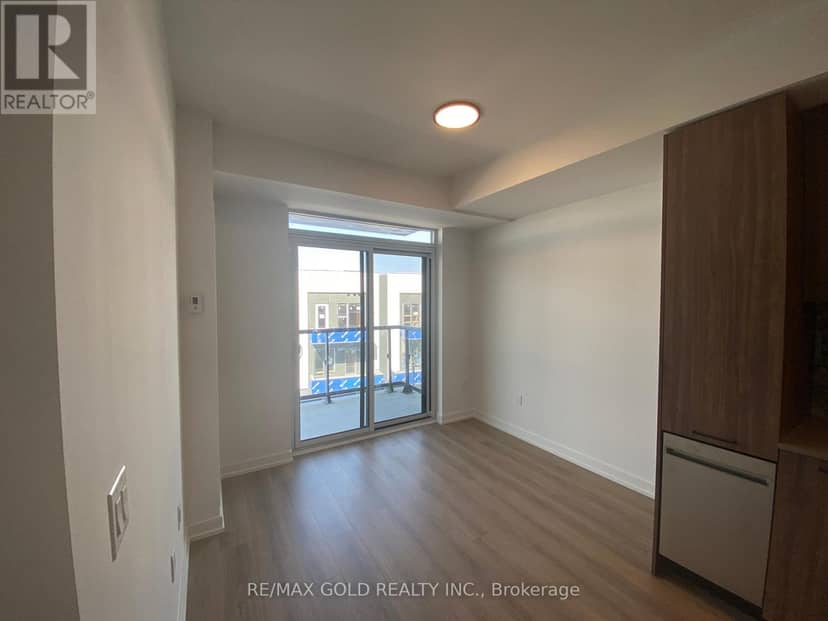 301 - 10 Lagerfeld Drive — photo 29 of 40