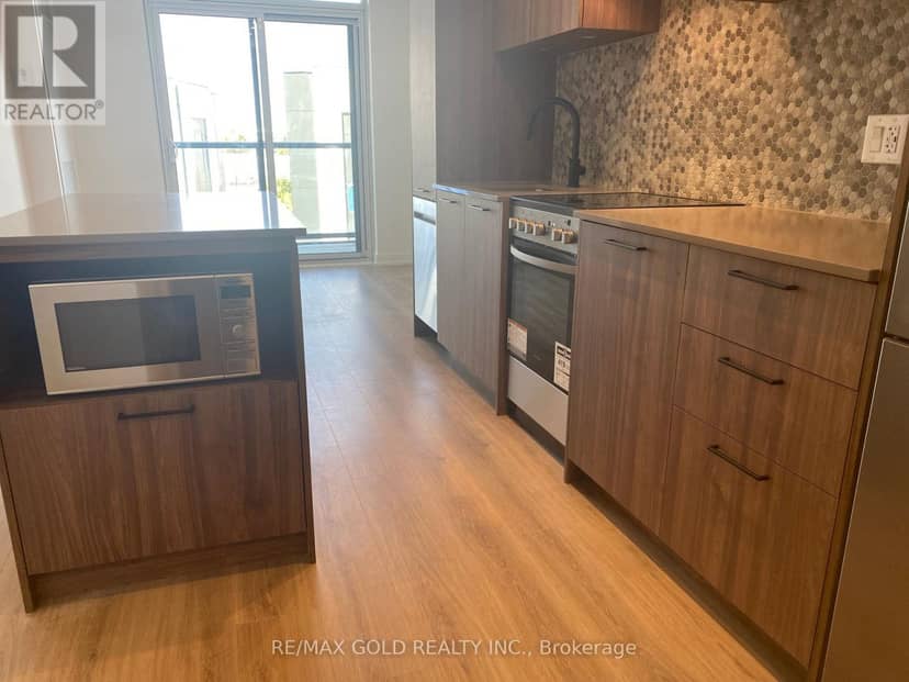 301 - 10 Lagerfeld Drive — photo 32 of 40