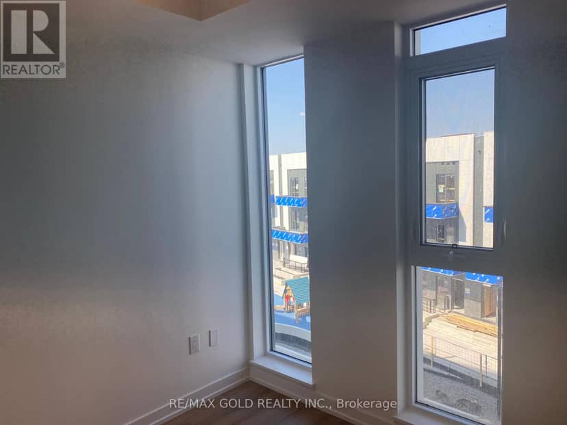 301 - 10 Lagerfeld Drive — photo 5 of 40