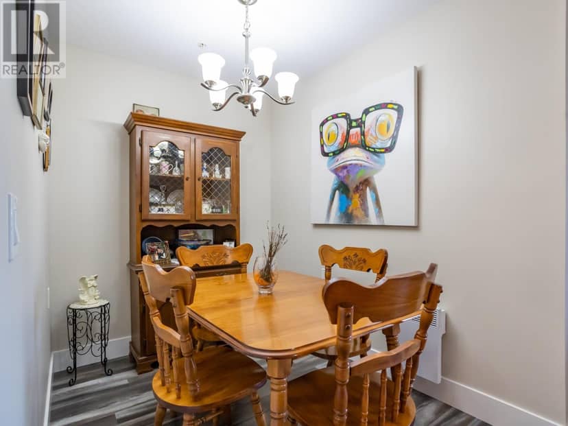 109 29 Stratford Road — photo 9 of 29