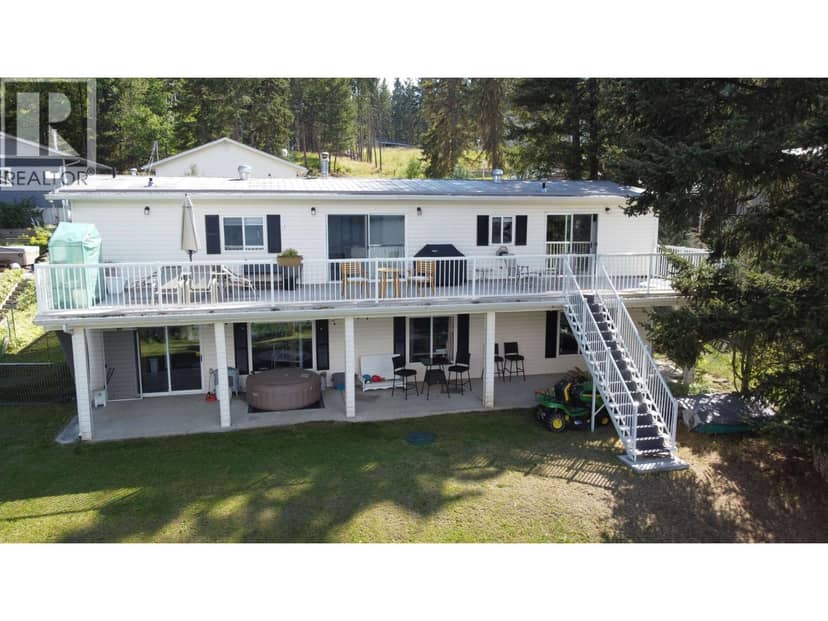 6301 MULLIGAN ROAD, 100 Mile House