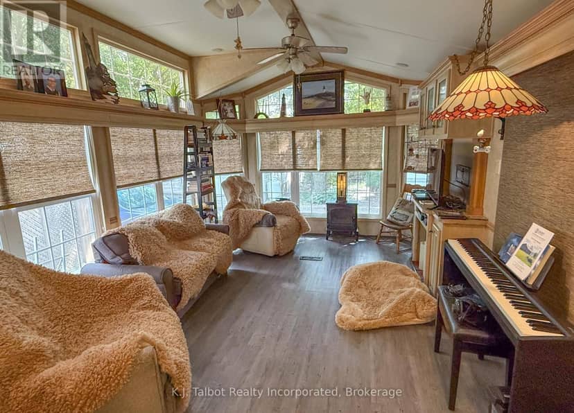 36 Beacon Ln - 77719 Bluewater Highway, Bluewater, photo 2