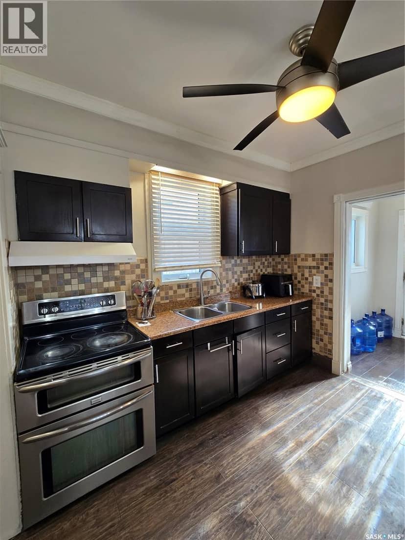 2 Prairie AVENUE — photo 12 of 40