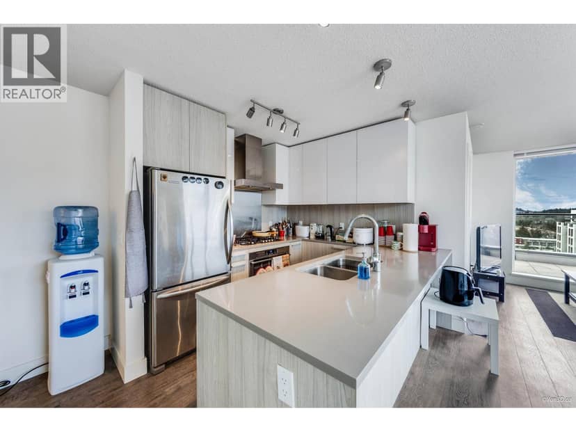 2208 3007 GLEN DRIVE, Coquitlam, photo 8