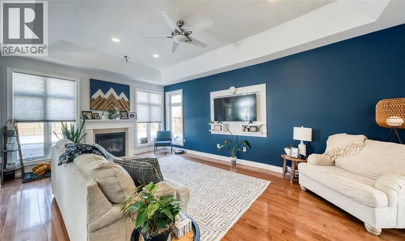 4294 Garden Crescent — photo 15 of 40
