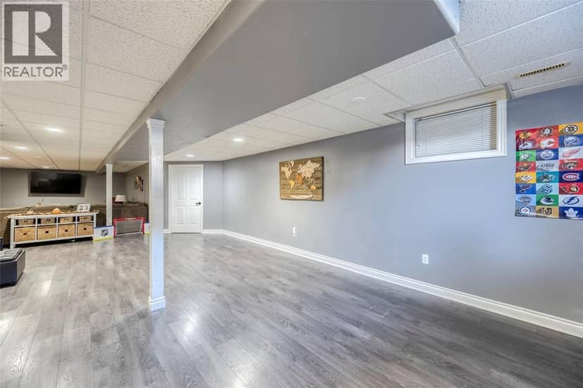 4294 Garden Crescent — photo 31 of 40