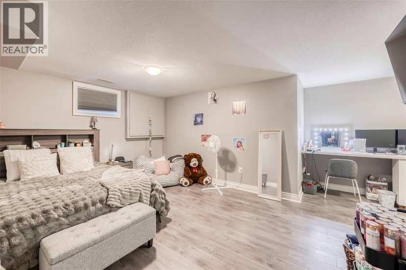4294 Garden Crescent — photo 36 of 40