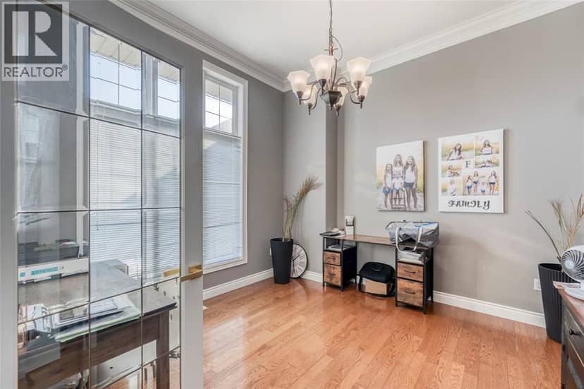 4294 Garden Crescent, Petrolia, photo 5