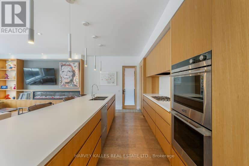 B - 34 Coulson Avenue — photo 12 of 38