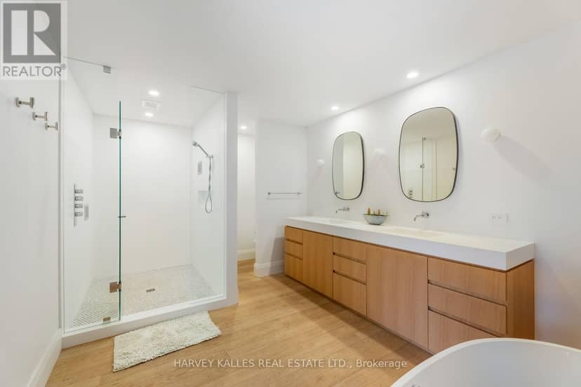 B - 34 Coulson Avenue — photo 20 of 38