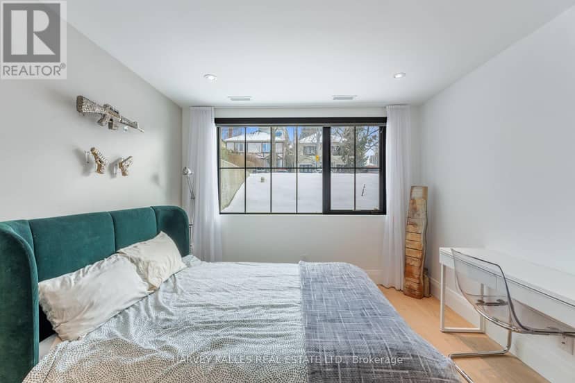 B - 34 Coulson Avenue — photo 32 of 38