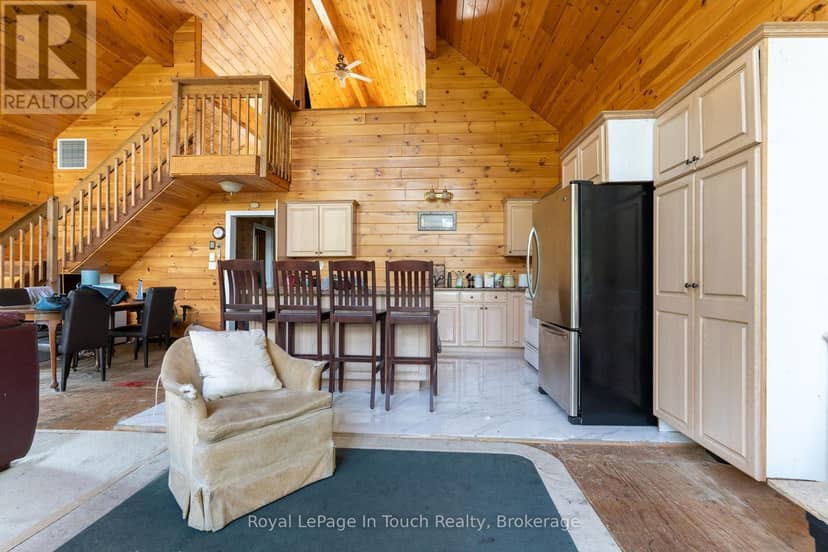 1276 Island 980 — photo 7 of 23