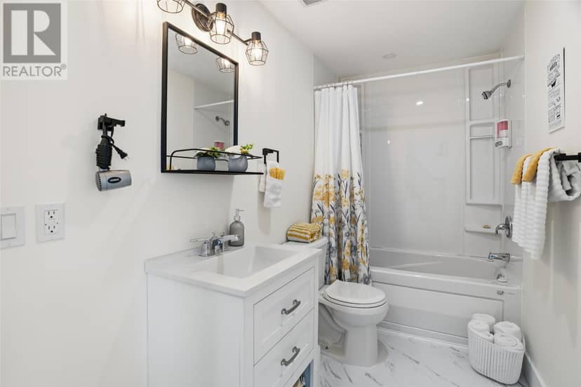 62-64 Greenwood Street — photo 19 of 24