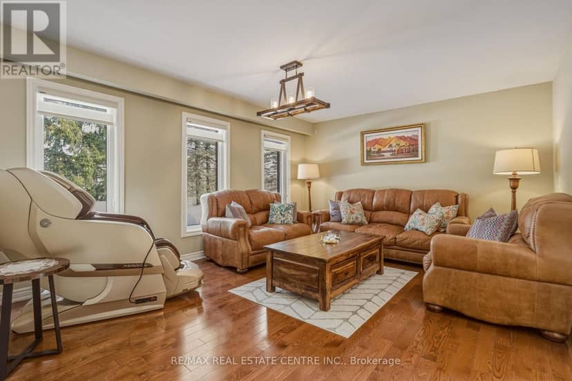 6 Iris Court — photo 13 of 40