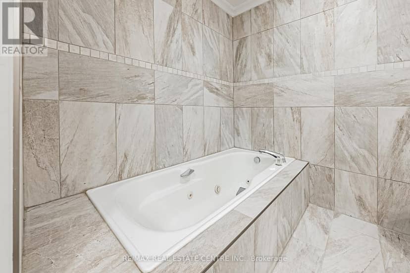 6 Iris Court — photo 36 of 40