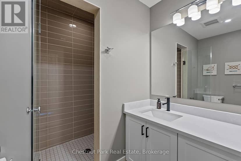61 Rockmount Crescent — photo 20 of 35