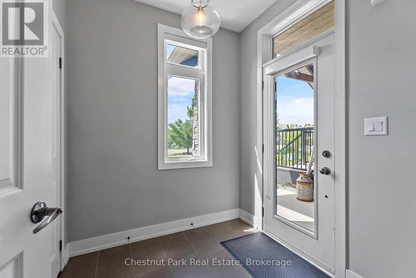 61 Rockmount Crescent — photo 4 of 35