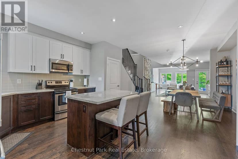 61 Rockmount Crescent — photo 5 of 35