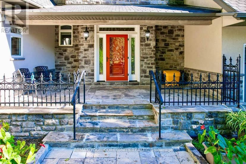 57 Joseph Street S — photo 4 of 40