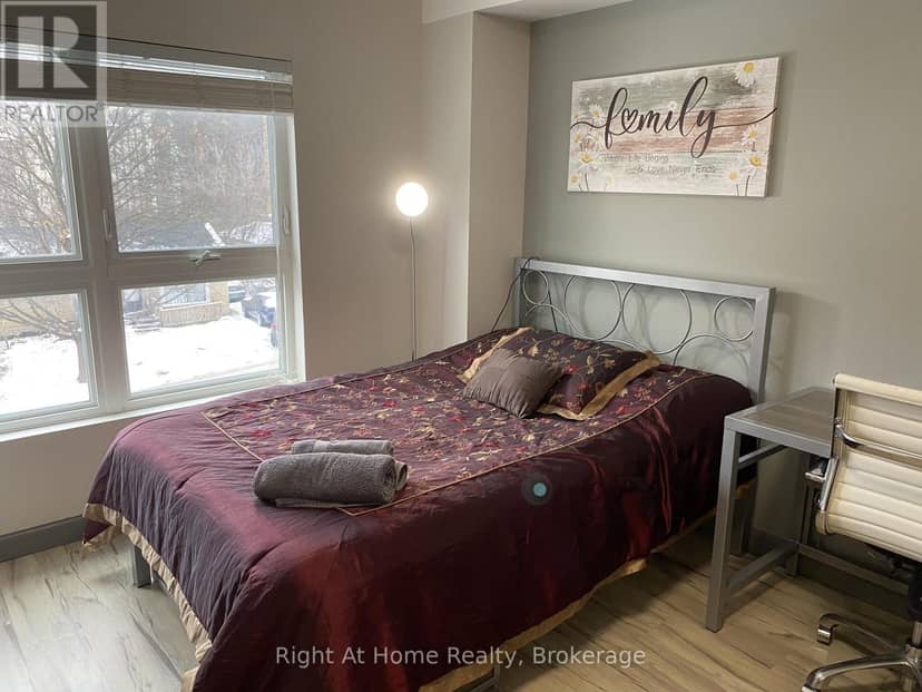1710 - 258A Sunview Street — photo 10 of 20