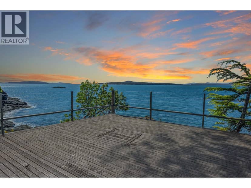 27113 SCHOONER WAY, Pender Island