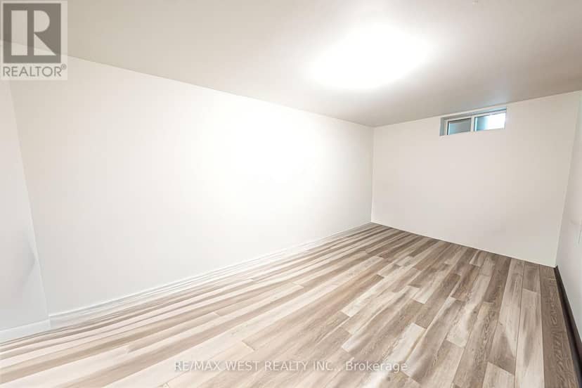812 Kennedy Road — photo 18 of 29
