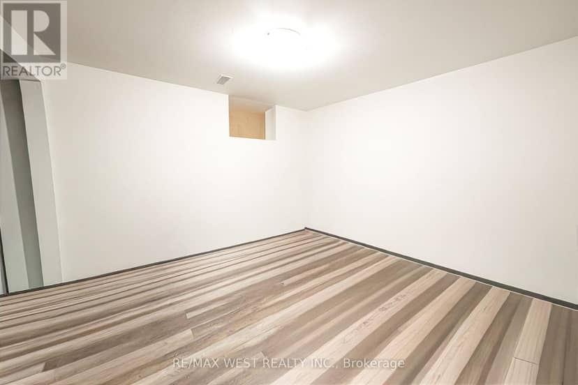 812 Kennedy Road — photo 19 of 29