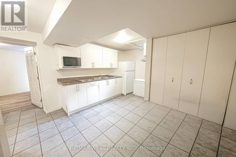 812 Kennedy Road — photo 20 of 29