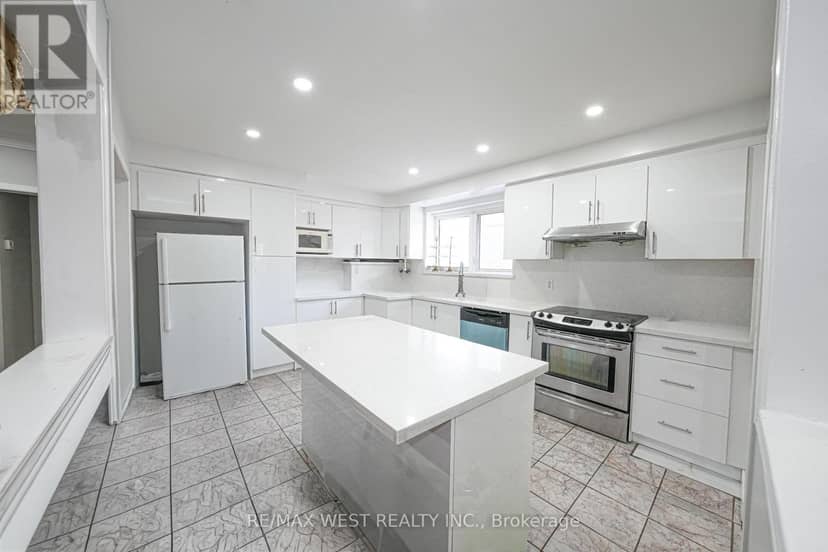 812 Kennedy Road, Toronto, photo 5
