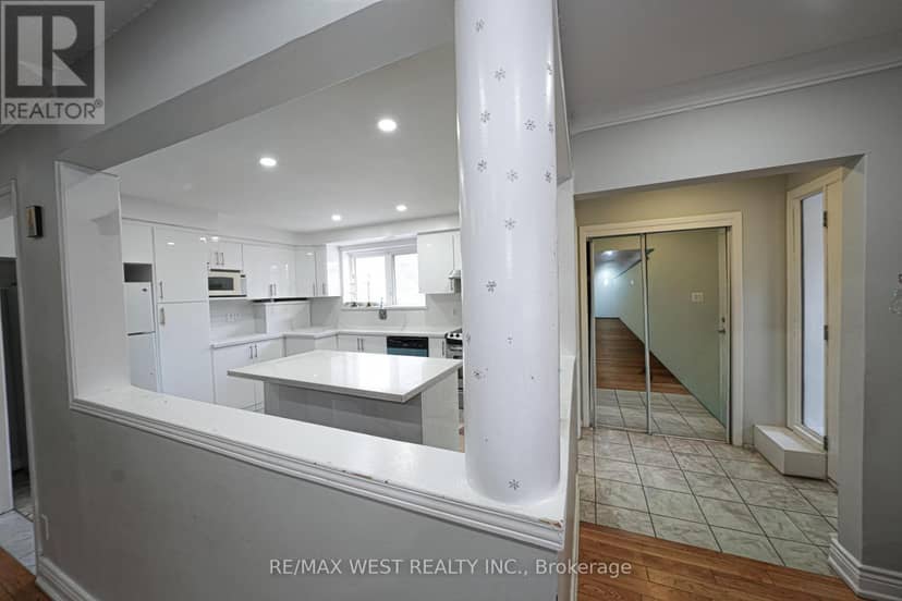 812 Kennedy Road, Toronto, photo 7
