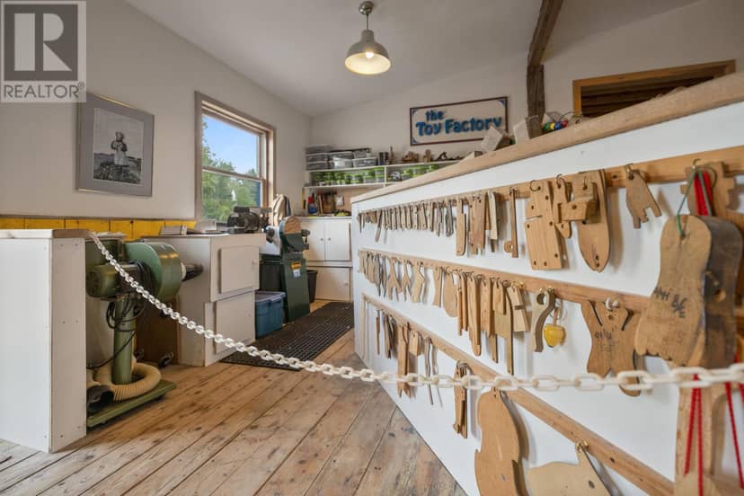 5607 Rte 13 — photo 14 of 40