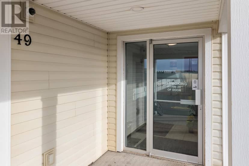 103 49 Burns Avenue — photo 4 of 37