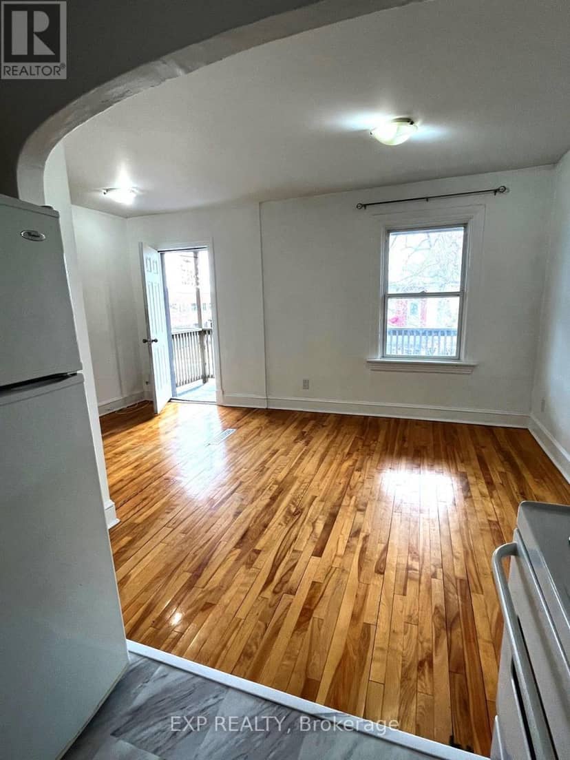 446 Cambridge Street S — photo 7 of 40