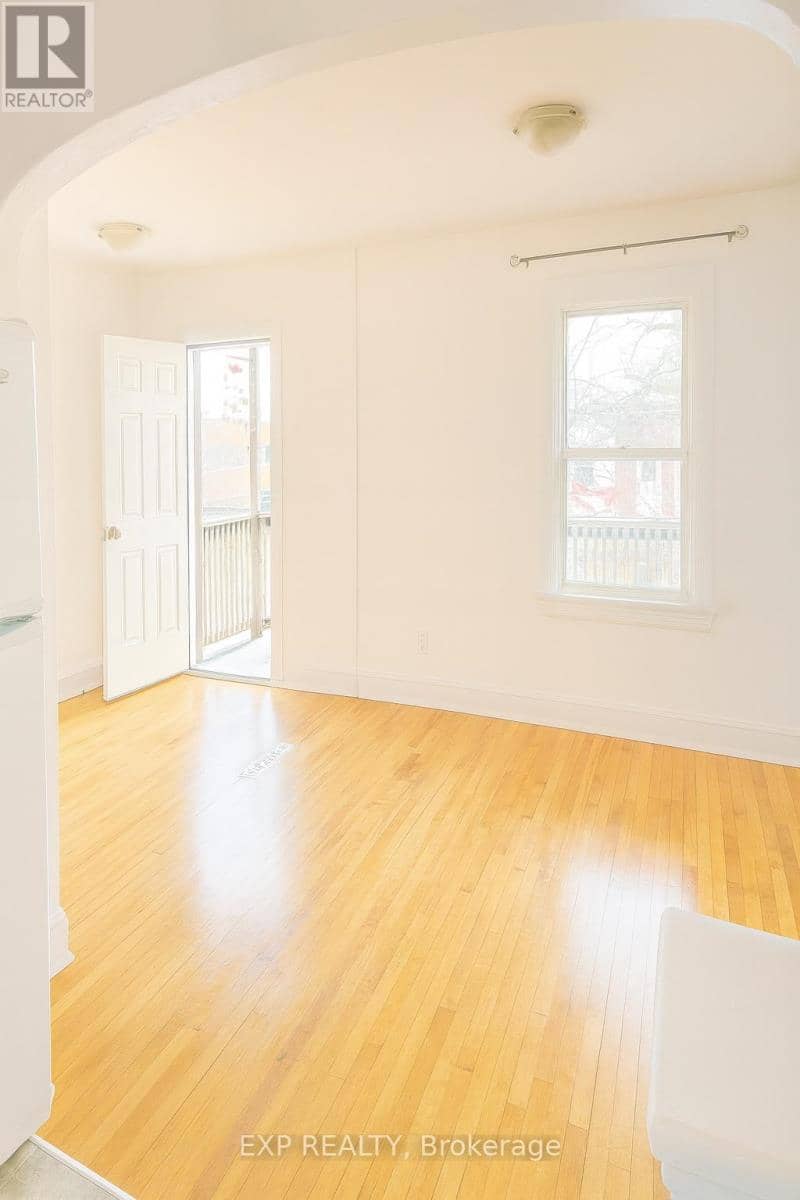 446 Cambridge Street S — photo 9 of 40